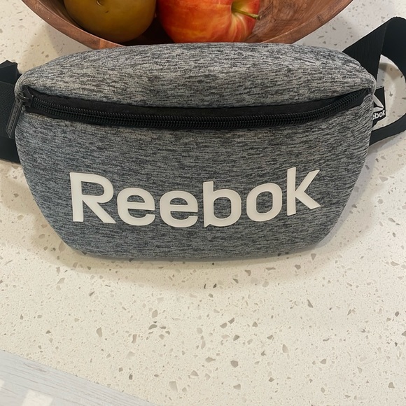Reebok Fanny pack - Picture 1 of 7
